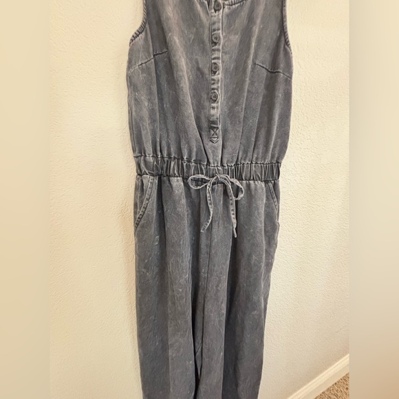 Amazon denim sleeveless jumpsuit in charcoal - Picture 6 of 8